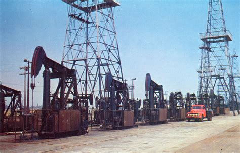 Huntington Beach Oil Pumps